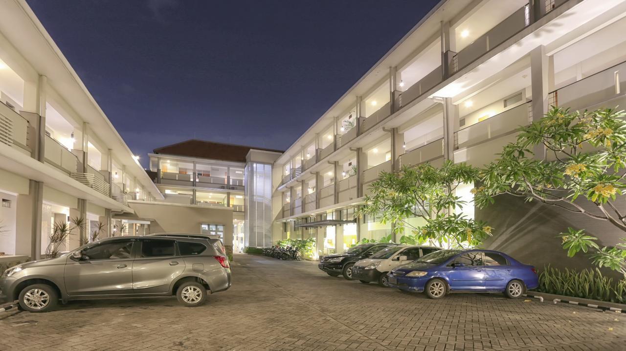 Hotel Quirin เซอมารัง ภายนอก รูปภาพ